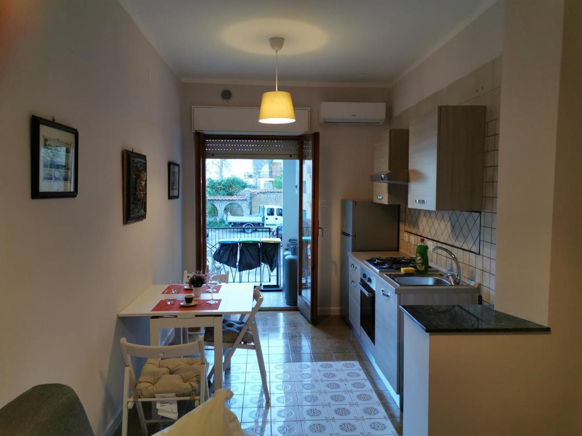 Sorrento'S Holidays Room 1 ภายนอก รูปภาพ